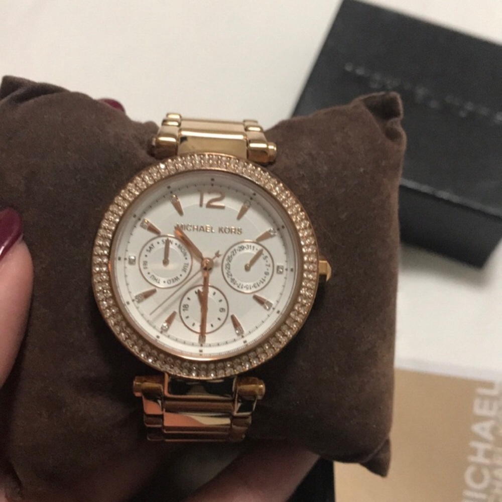 Rose gold watch - Picture 2 of 4